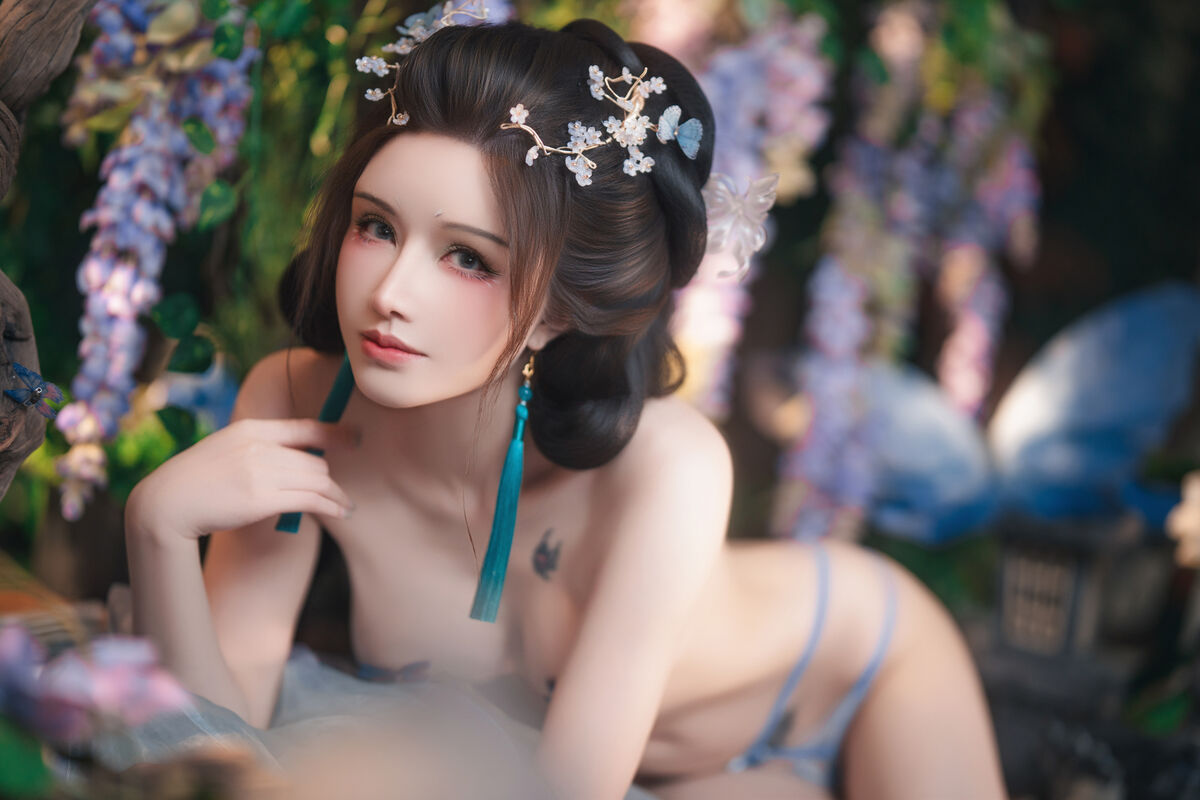 Coser@鹿八岁 - 碎蝶梦 Part02 (63P) Coser@鹿八岁 - 碎蝶梦 Part02 (63P)