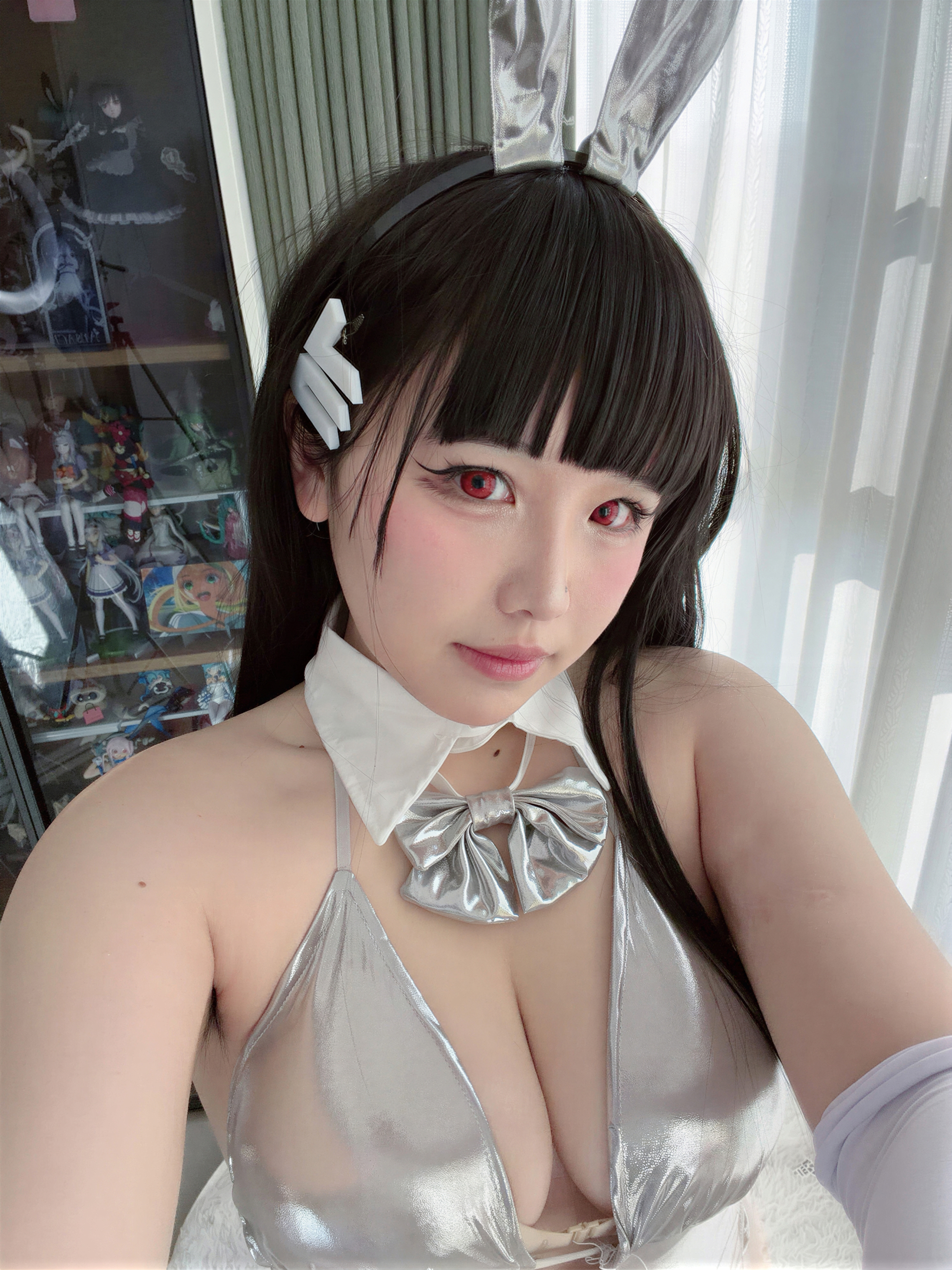 A Ban is very happy today - Blue Archive Tiaoyue Rion Silver Long Dress A Ban is very happy today - Blue Archive Tiaoyue Rion Silver Long Dress