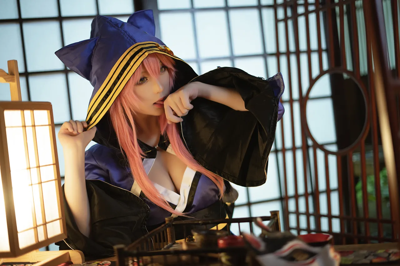 In front of Tamamo In front of Tamamo
