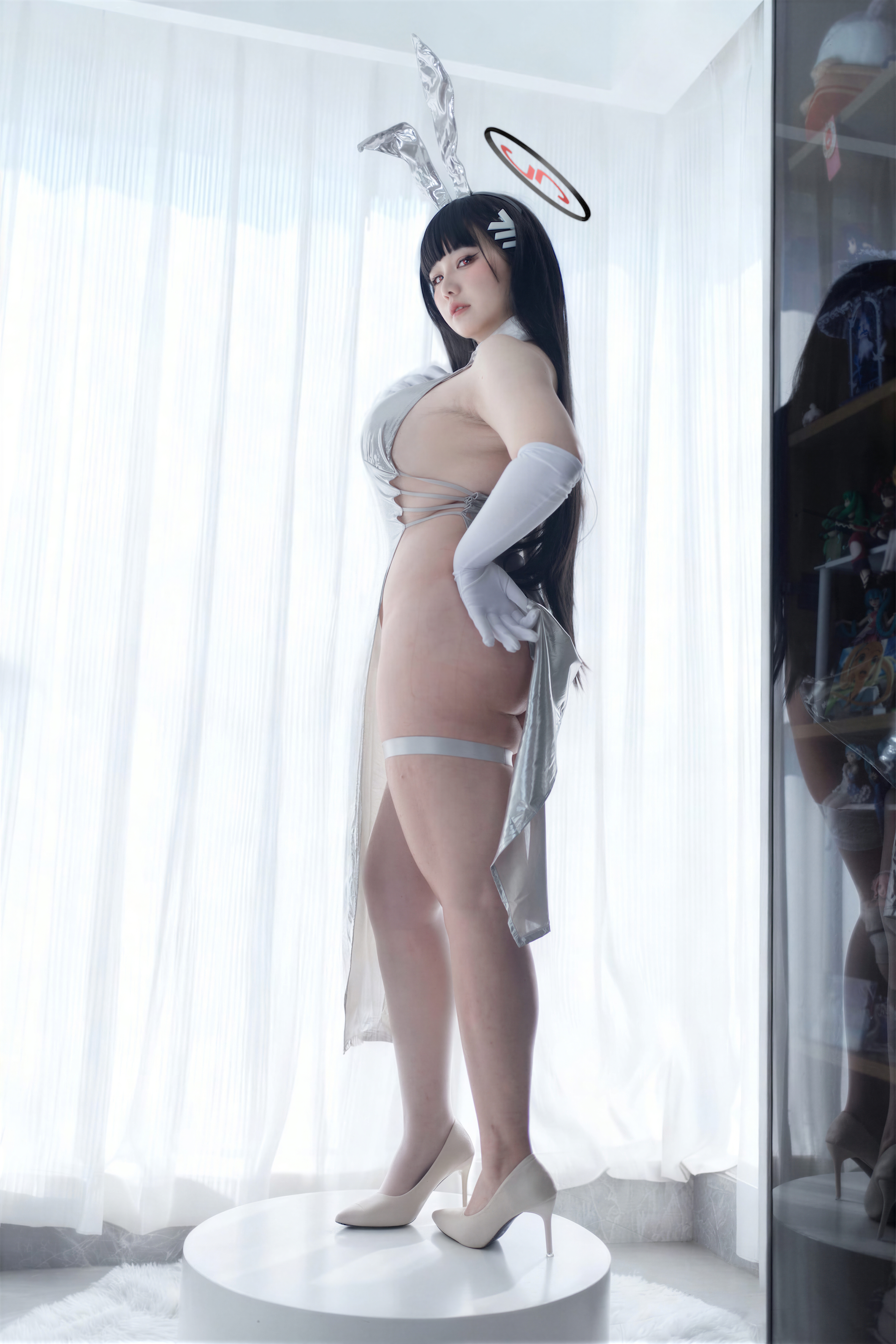 A Ban is very happy today - Blue Archive Tiaoyue Rion Silver Long Dress A Ban is very happy today - Blue Archive Tiaoyue Rion Silver Long Dress