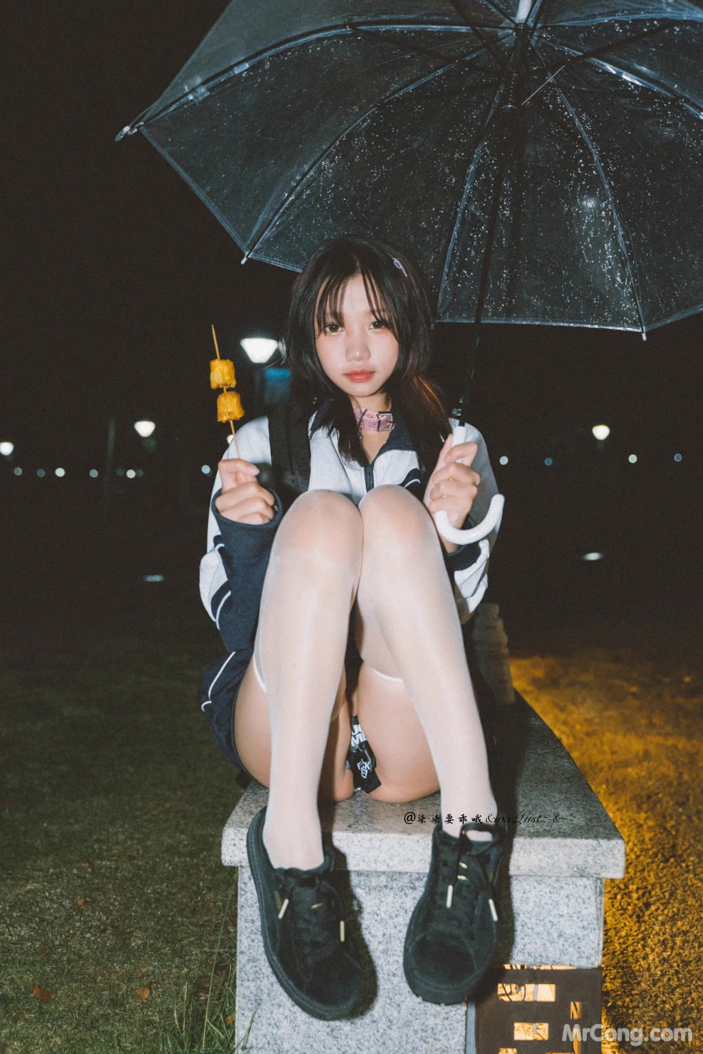 Coser@柒柒要乖哦: School Uniform (42 photos + 1 video) Coser@柒柒要乖哦: School Uniform (42 photos + 1 video)