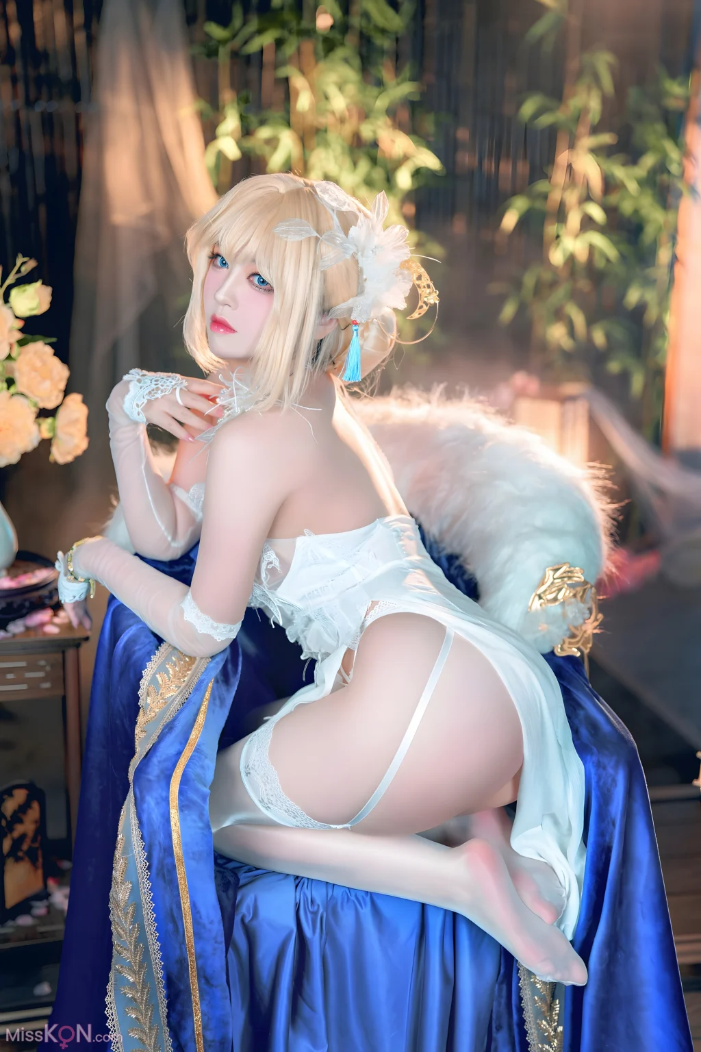 Coser@ Half-Child: Joan of Arc Lantern Flower Wedding Dress Saintess Lantern Festival (58 photos) Coser@ Half-Child: Joan of Arc Lantern Flower Wedding Dress Saintess Lantern Festival (58 photos)