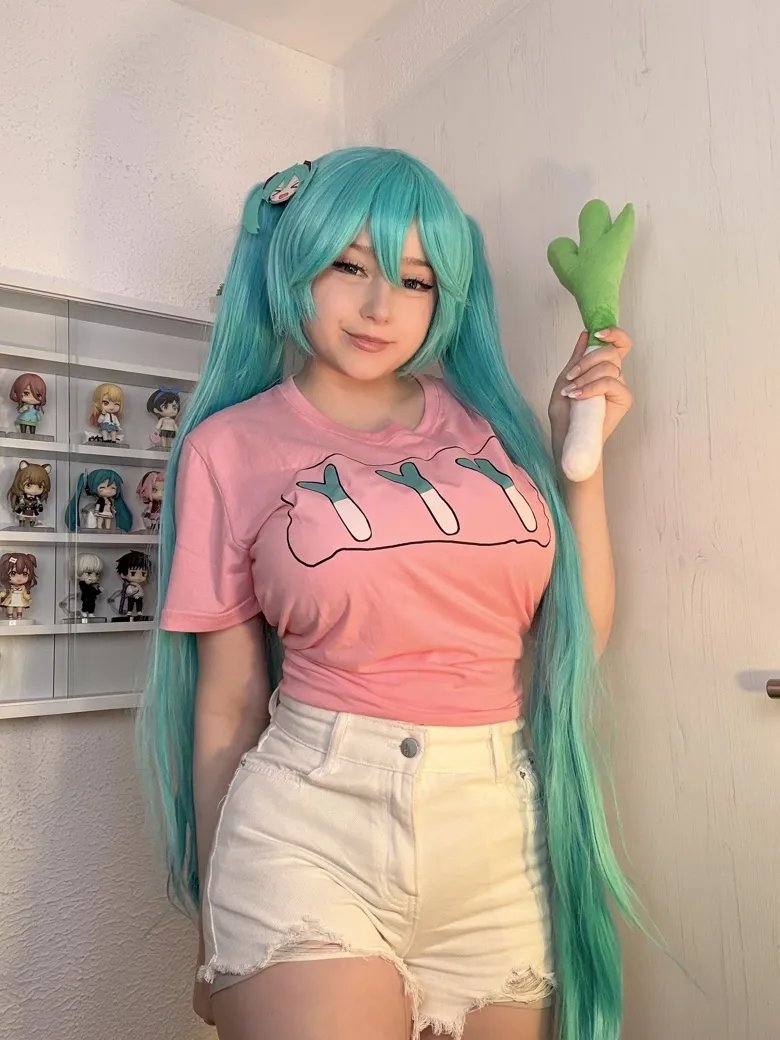 Upminaa - Miku 5 Upminaa - Miku 5