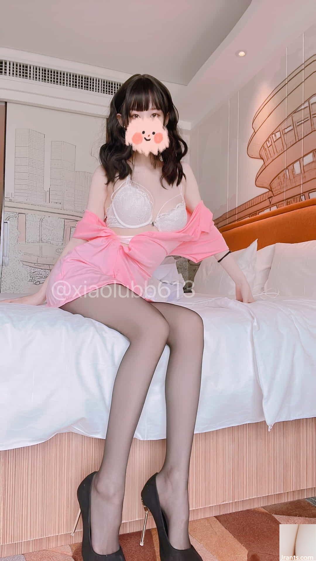 Twitter Beauty: Cute Deer (69P) Twitter Beauty: Cute Deer (69P)