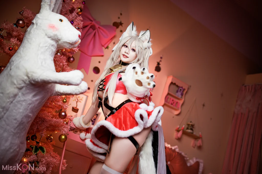 Coser@ Axue Xue: Christmas Evening Standing (53 photos) Coser@ Axue Xue: Christmas Evening Standing (53 photos)