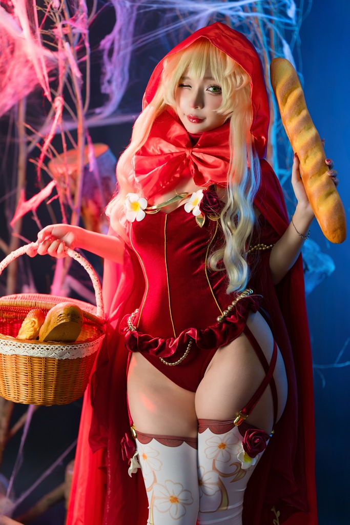 Umeko J – Little Red Riding Hood Umeko J – Little Red Riding Hood