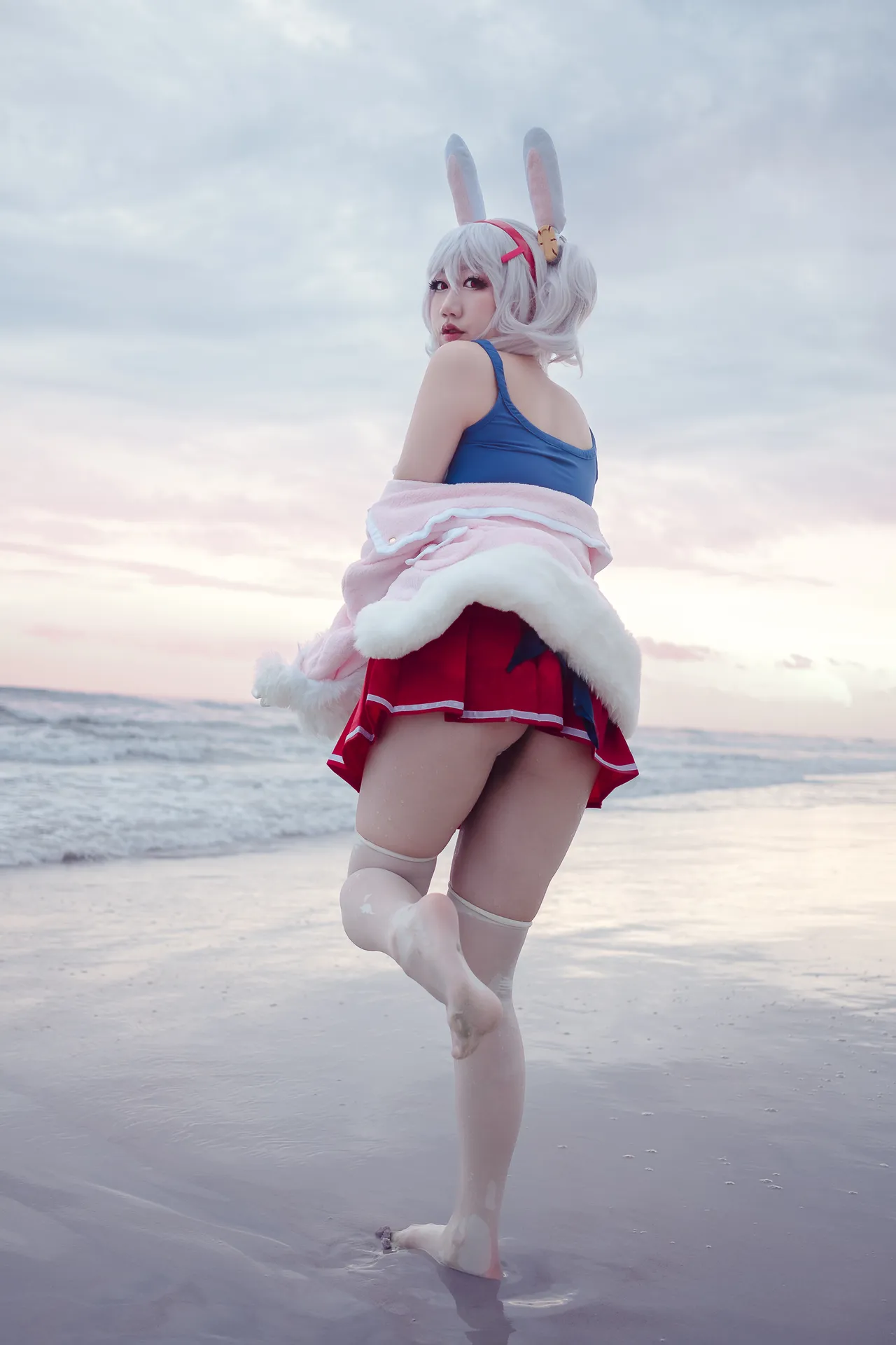 Danisaurz - Laffey Danisaurz - Laffey