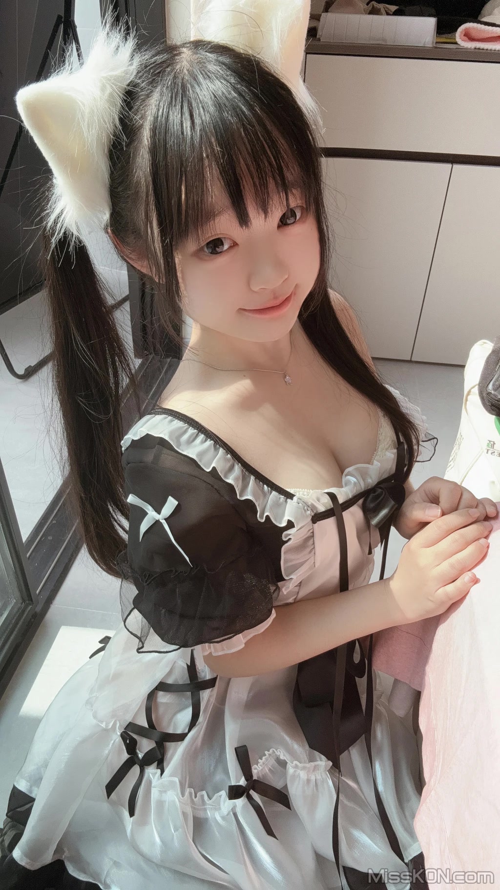 Coser@ Eiri Kamizawa: 主人喜欢这套吗 (63 photos + 11 videos) Coser@ Eiri Kamizawa: 主人喜欢这套吗 (63 photos + 11 videos)