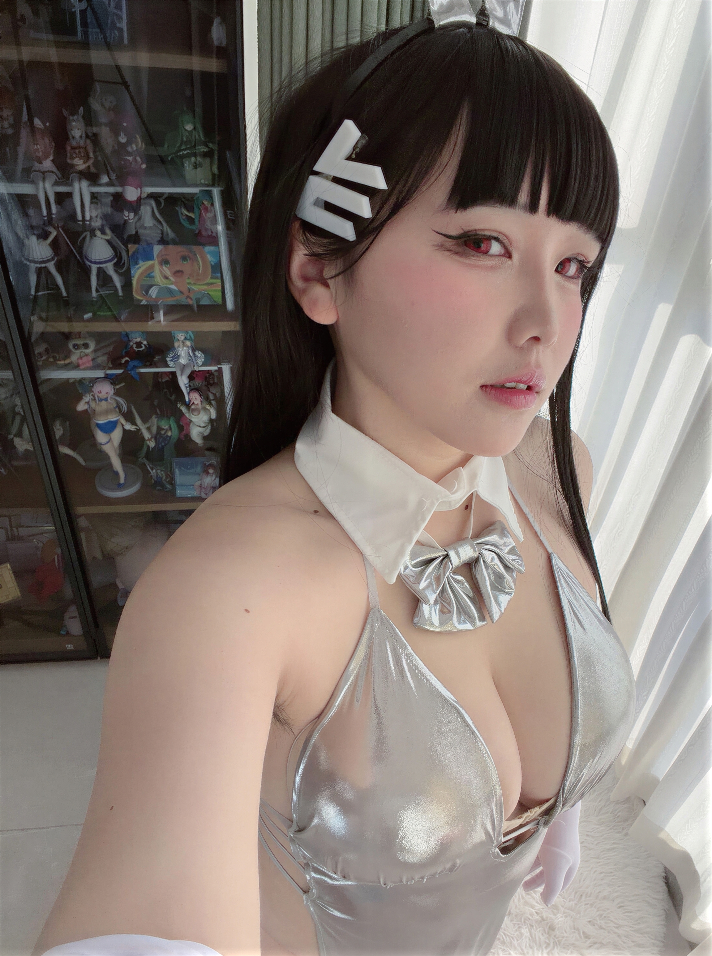 A Ban is very happy today - Blue Archive Tiaoyue Rion Silver Long Dress A Ban is very happy today - Blue Archive Tiaoyue Rion Silver Long Dress