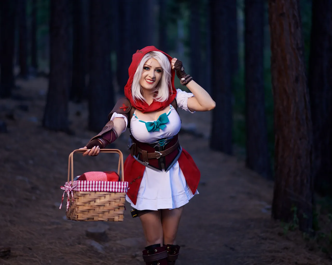Kate Sarkissian - Little Red Riding Hood Kate Sarkissian - Little Red Riding Hood