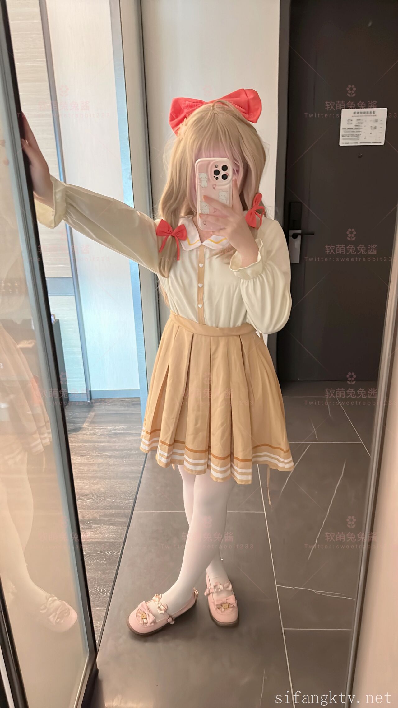 软萌兔兔酱 嘉然 嘉然今天吃什么 Vup/Vtuber 软萌兔兔酱 嘉然 嘉然今天吃什么 Vup/Vtuber