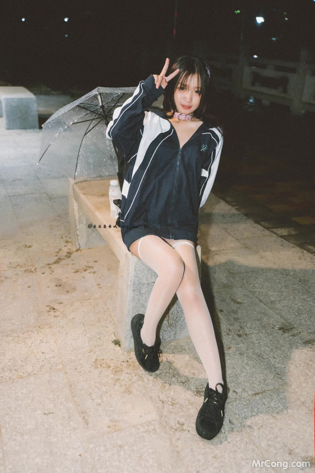 Coser@柒柒要乖哦: School Uniform (42 photos + 1 video) Coser@柒柒要乖哦: School Uniform (42 photos + 1 video)