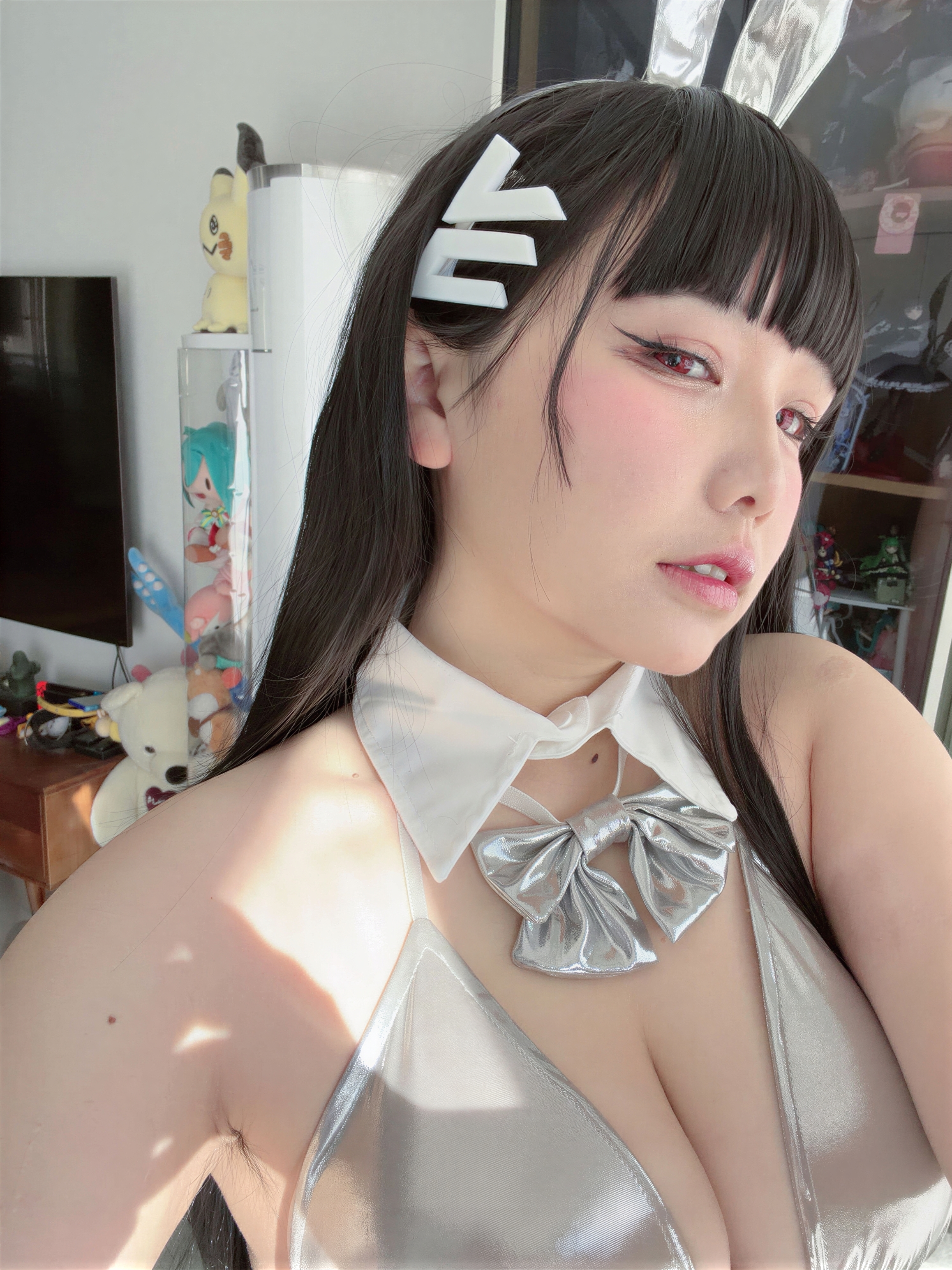 A Ban is very happy today - Blue Archive Tiaoyue Rion Silver Long Dress A Ban is very happy today - Blue Archive Tiaoyue Rion Silver Long Dress