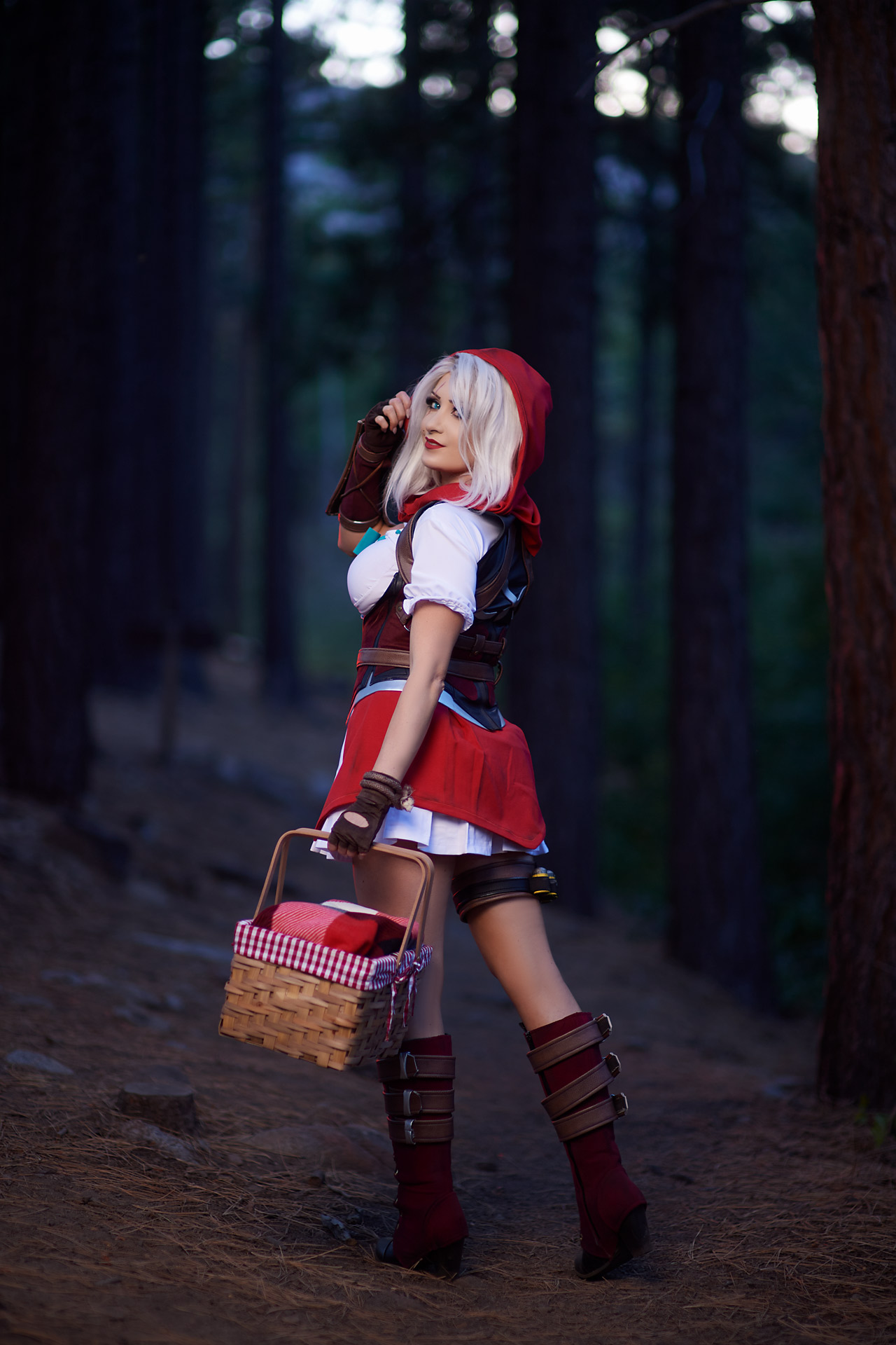 Kate Sarkissian - Little Red Riding Hood Kate Sarkissian - Little Red Riding Hood
