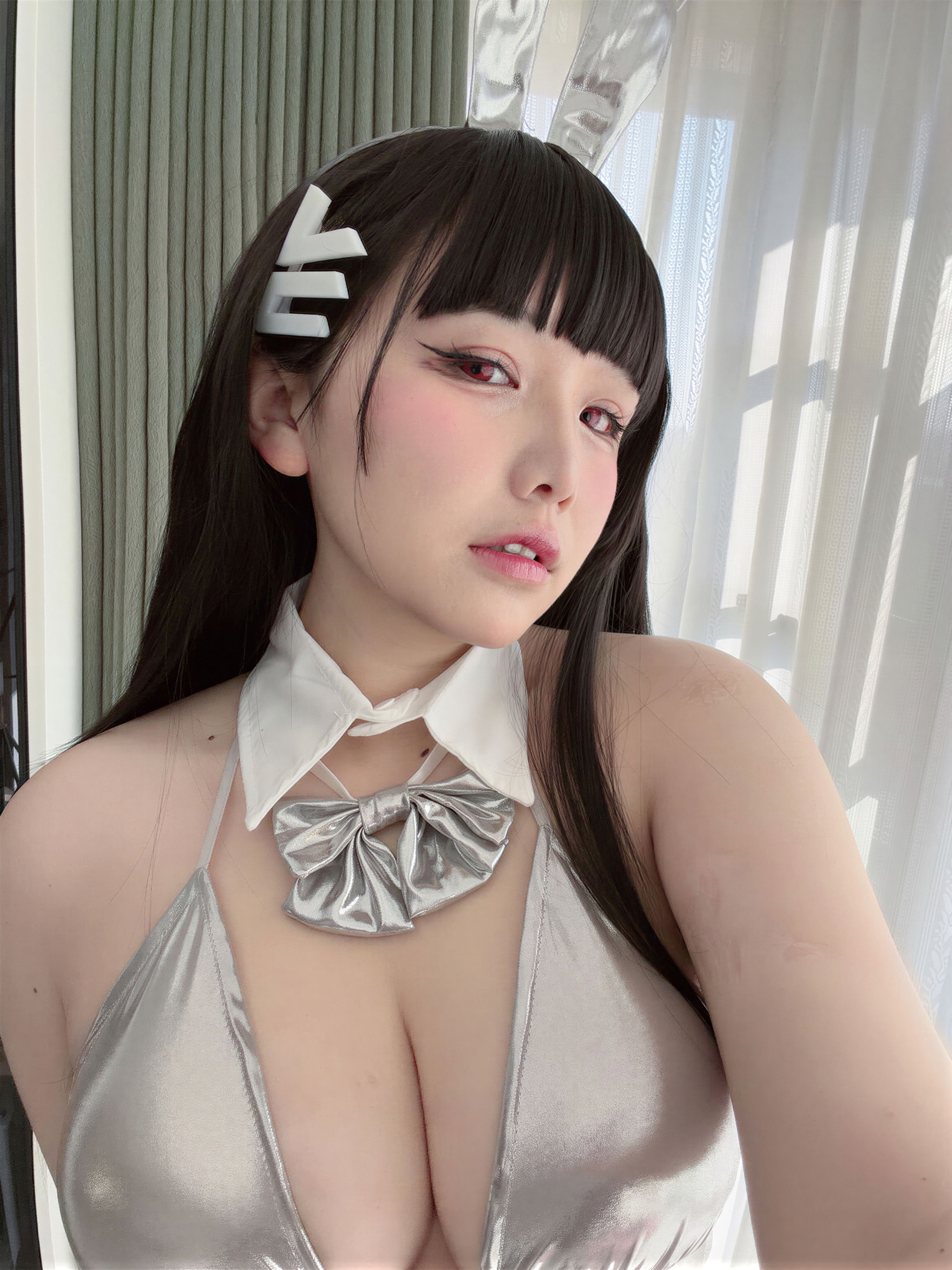 A Ban is very happy today - Blue Archive Tiaoyue Rion Silver Long Dress A Ban is very happy today - Blue Archive Tiaoyue Rion Silver Long Dress