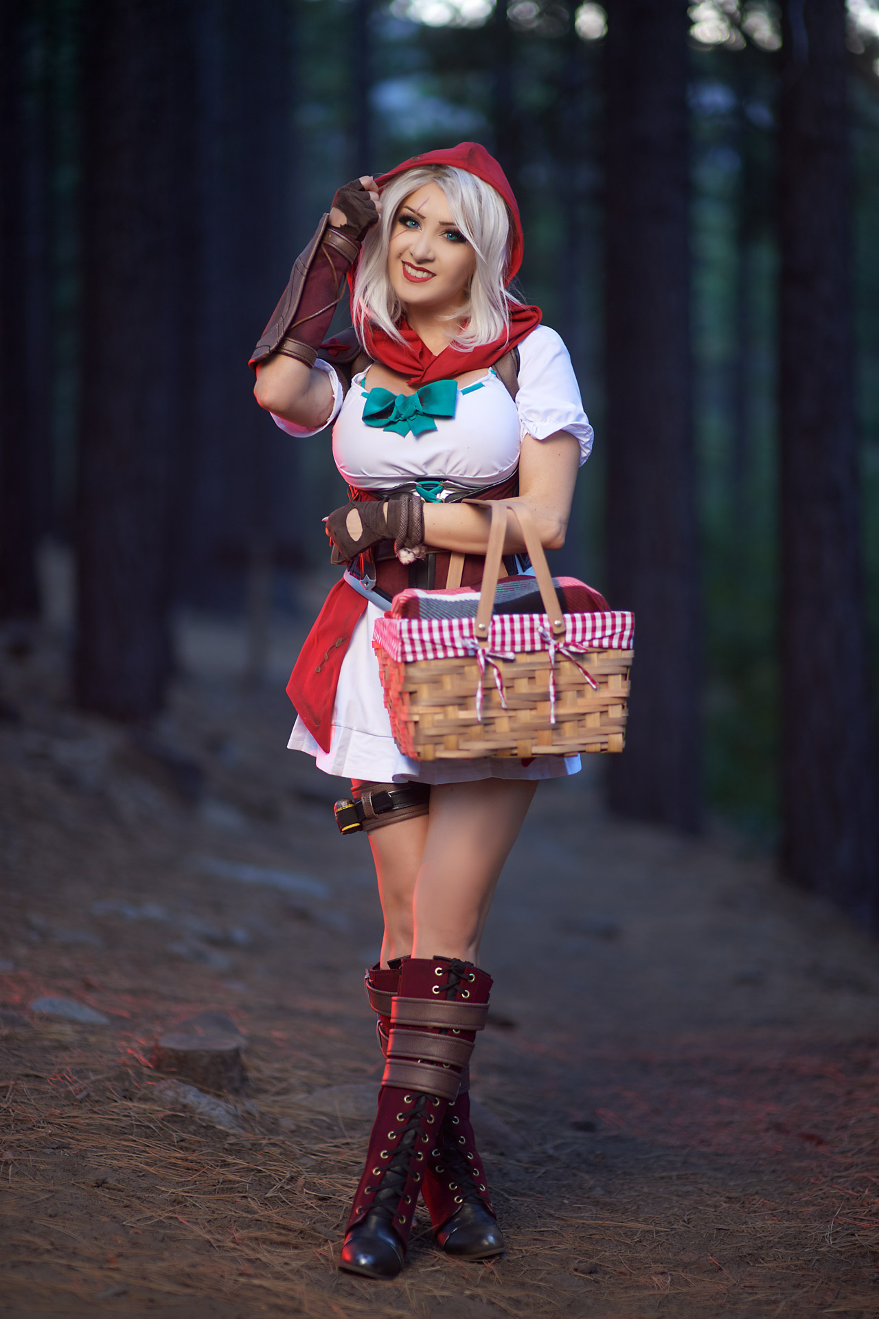Kate Sarkissian - Little Red Riding Hood Kate Sarkissian - Little Red Riding Hood