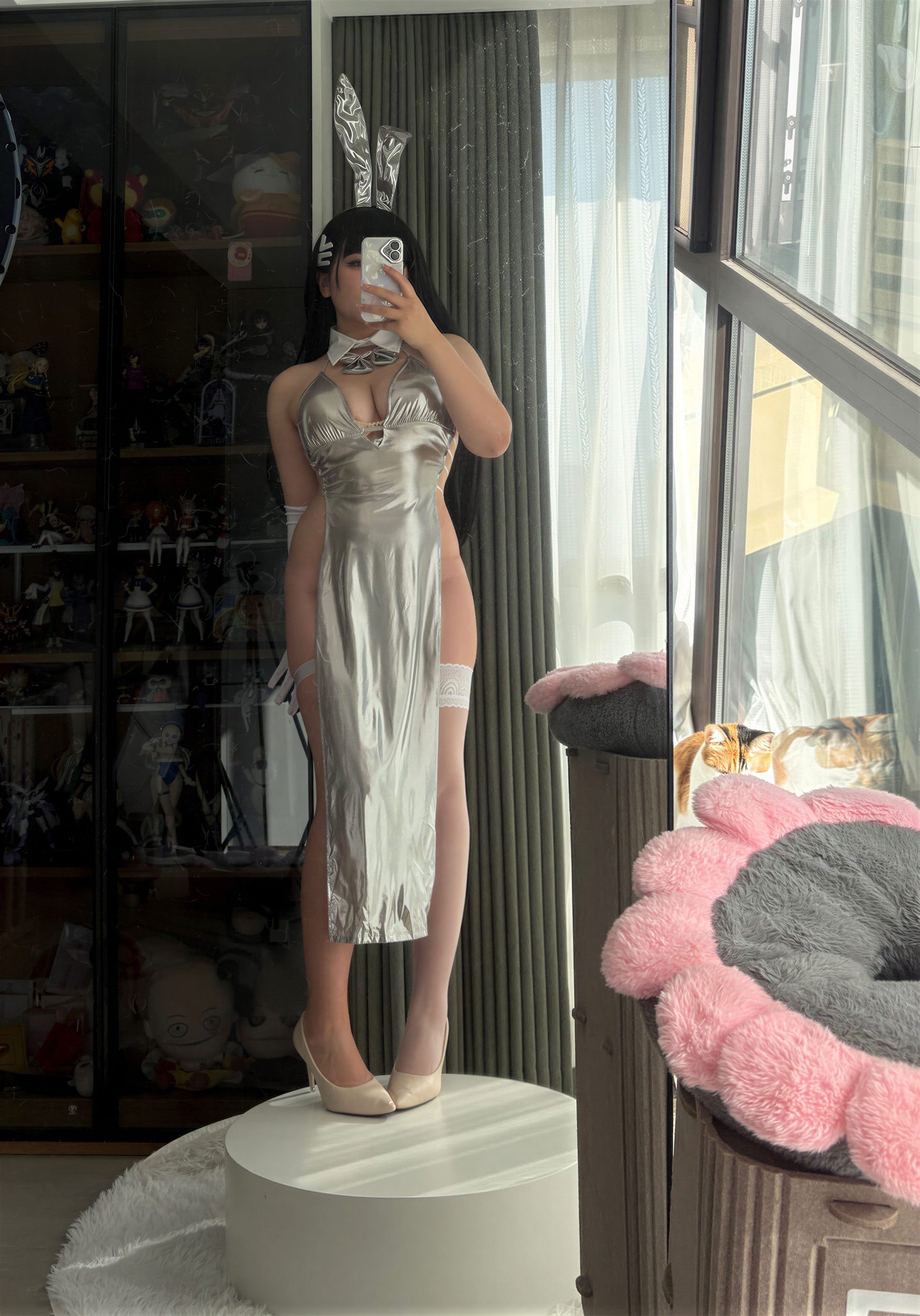 A Ban is very happy today - Blue Archive Tiaoyue Rion Silver Long Dress A Ban is very happy today - Blue Archive Tiaoyue Rion Silver Long Dress