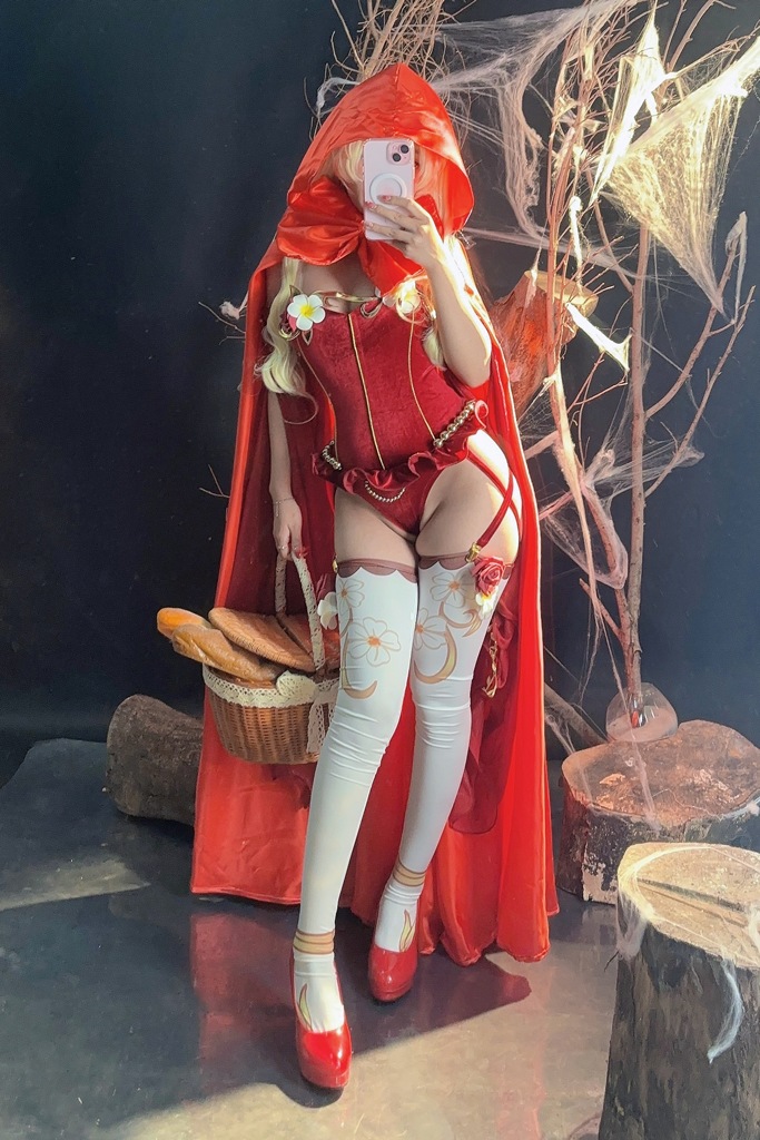 Umeko J – Little Red Riding Hood Umeko J – Little Red Riding Hood