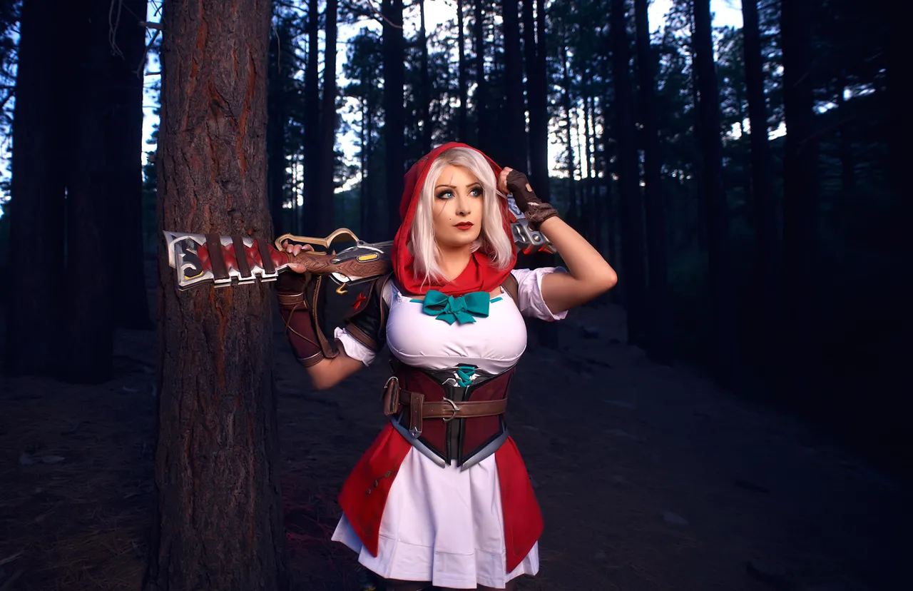Kate Sarkissian - Little Red Riding Hood Kate Sarkissian - Little Red Riding Hood