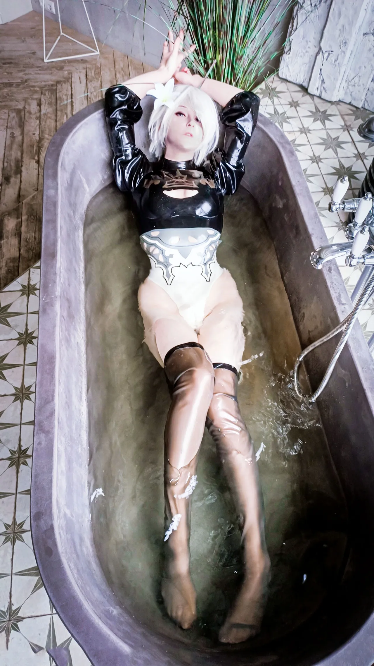 Ruber Vuplis - Latex 2B Ruber Vuplis - Latex 2B