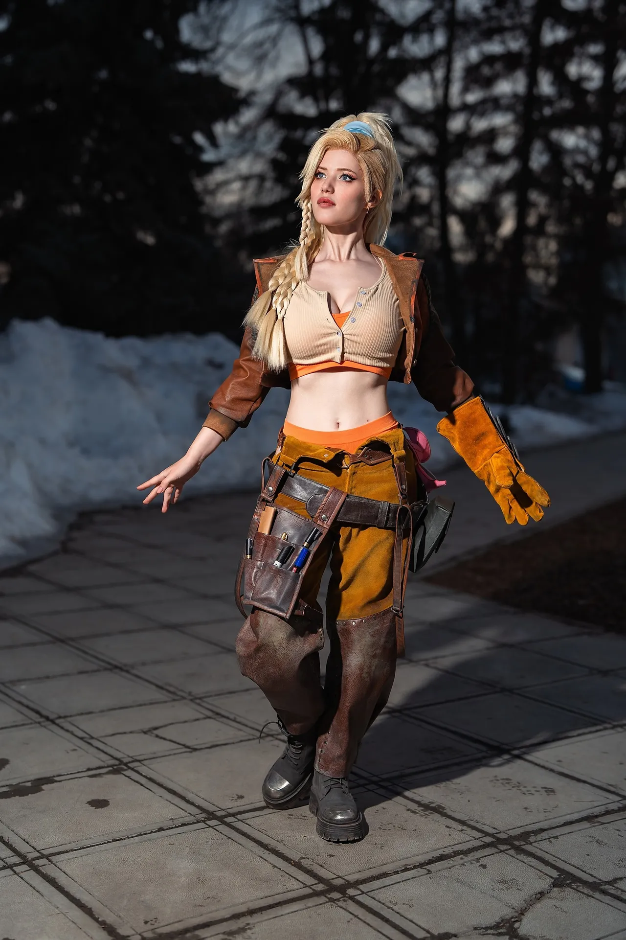 Lada Lyumos - Gemma (Monster Hunter) Lada Lyumos - Gemma (Monster Hunter)