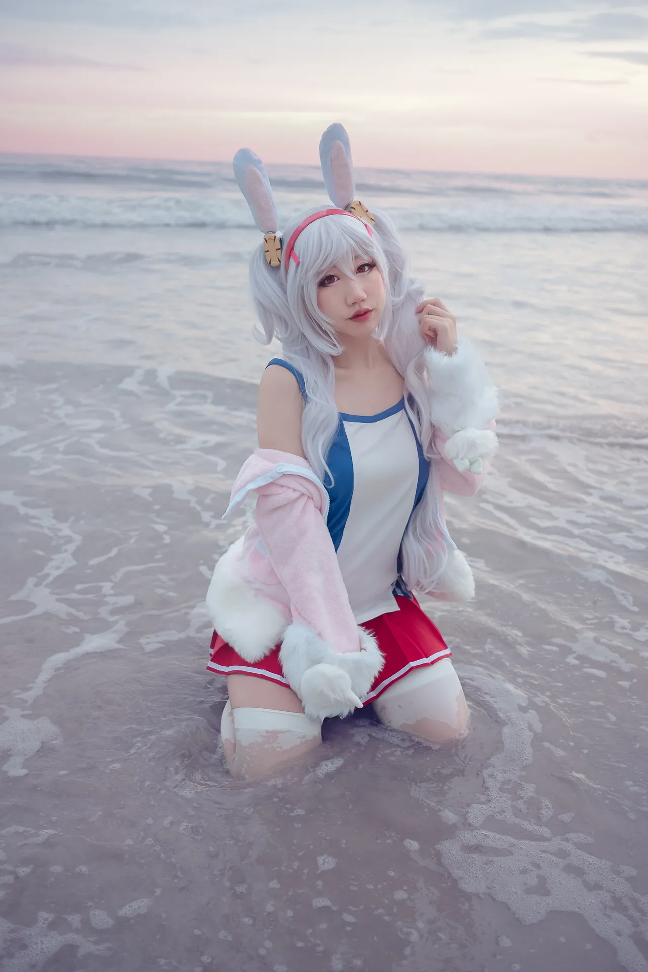 Danisaurz - Laffey Danisaurz - Laffey