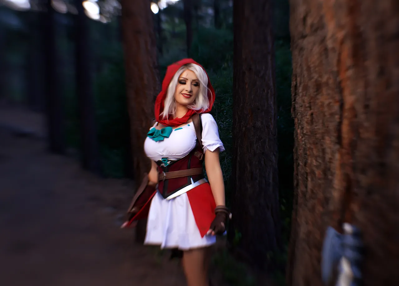 Kate Sarkissian - Little Red Riding Hood Kate Sarkissian - Little Red Riding Hood