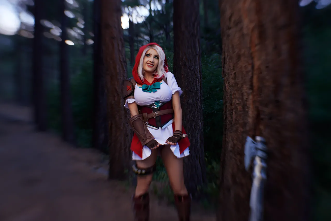 Kate Sarkissian - Little Red Riding Hood Kate Sarkissian - Little Red Riding Hood
