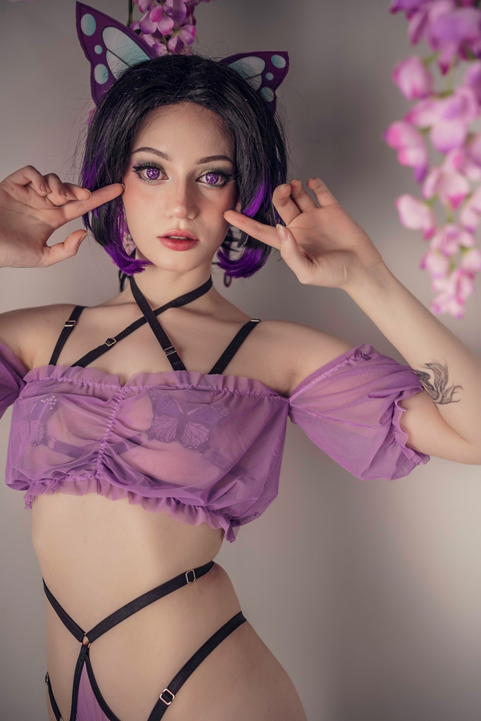 Moondays – Shinobu Kocho Moondays – Shinobu Kocho