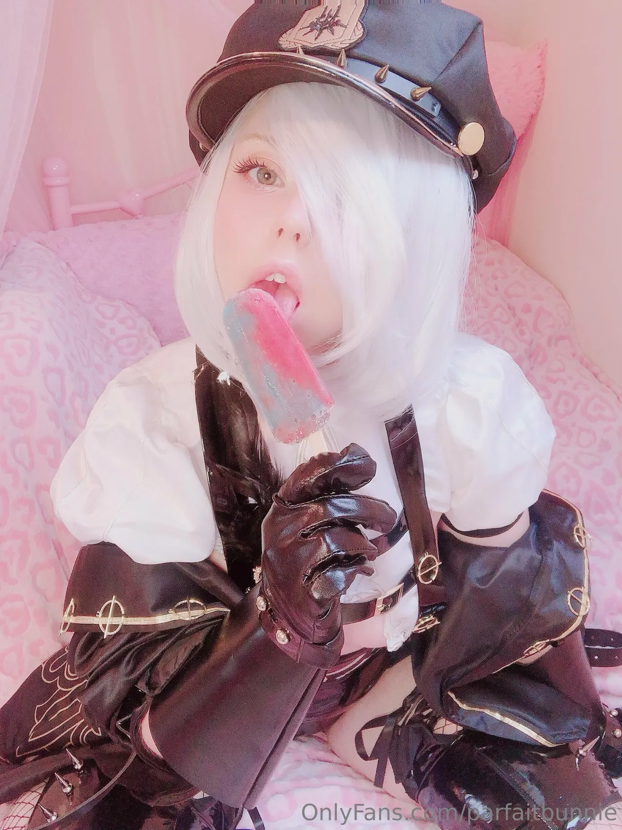 Parfait Bunnie - Officer 2B Parfait Bunnie - Officer 2B