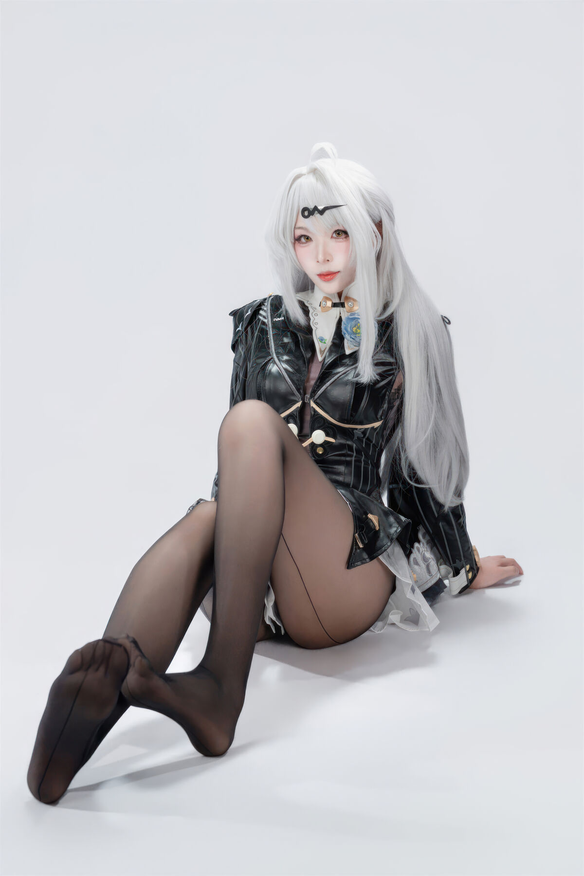 Coser@ Xuan Xiao Senior Sister - Zenless Zone Zero Yixuan - Ink Shadow Trace Part 02 (51P) Coser@ Xuan Xiao Senior Sister - Zenless Zone Zero Yixuan - Ink Shadow Trace Part 02 (51P)