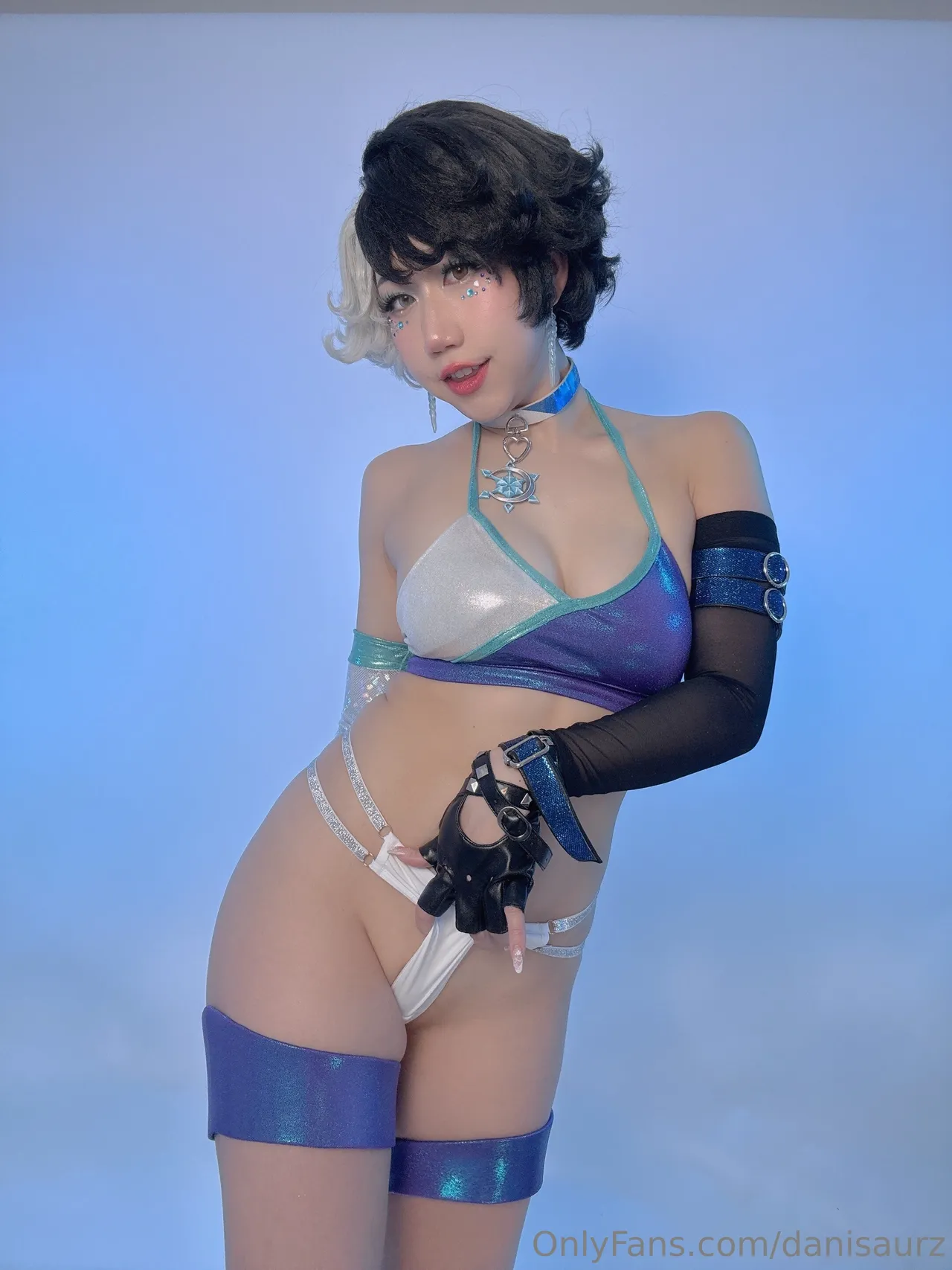 Danisaurz - Luna Snow 1 Danisaurz - Luna Snow 1