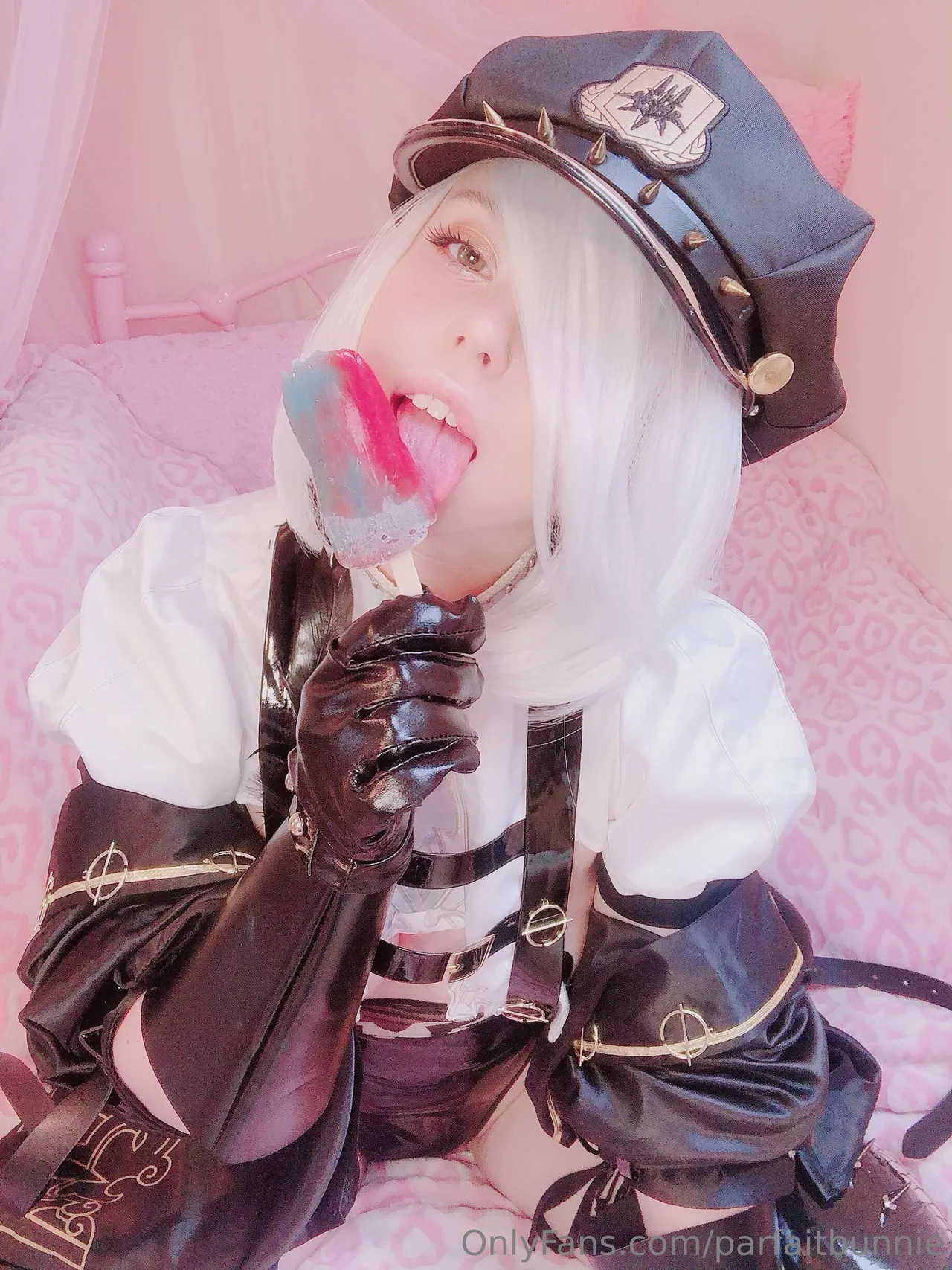 Parfait Bunnie - Officer 2B Parfait Bunnie - Officer 2B