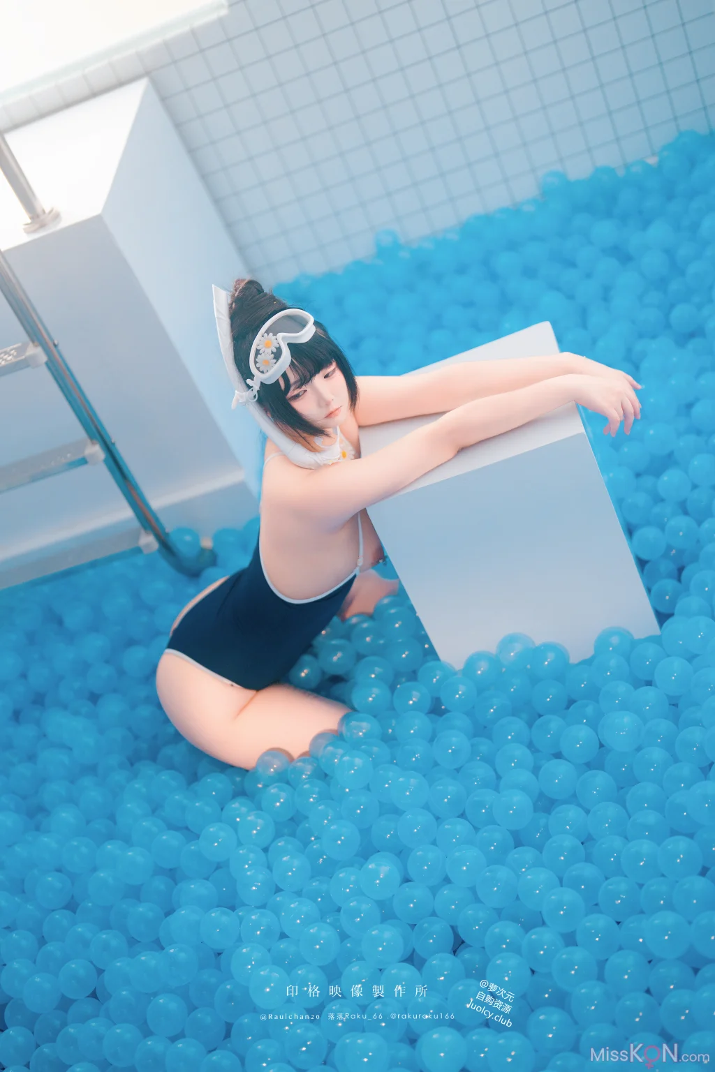 Kosar@落落Raku: 8K 乳环 死库水 (52 photos + 1 video) Kosar@落落Raku: 8K 乳环 死库水 (52 photos + 1 video)