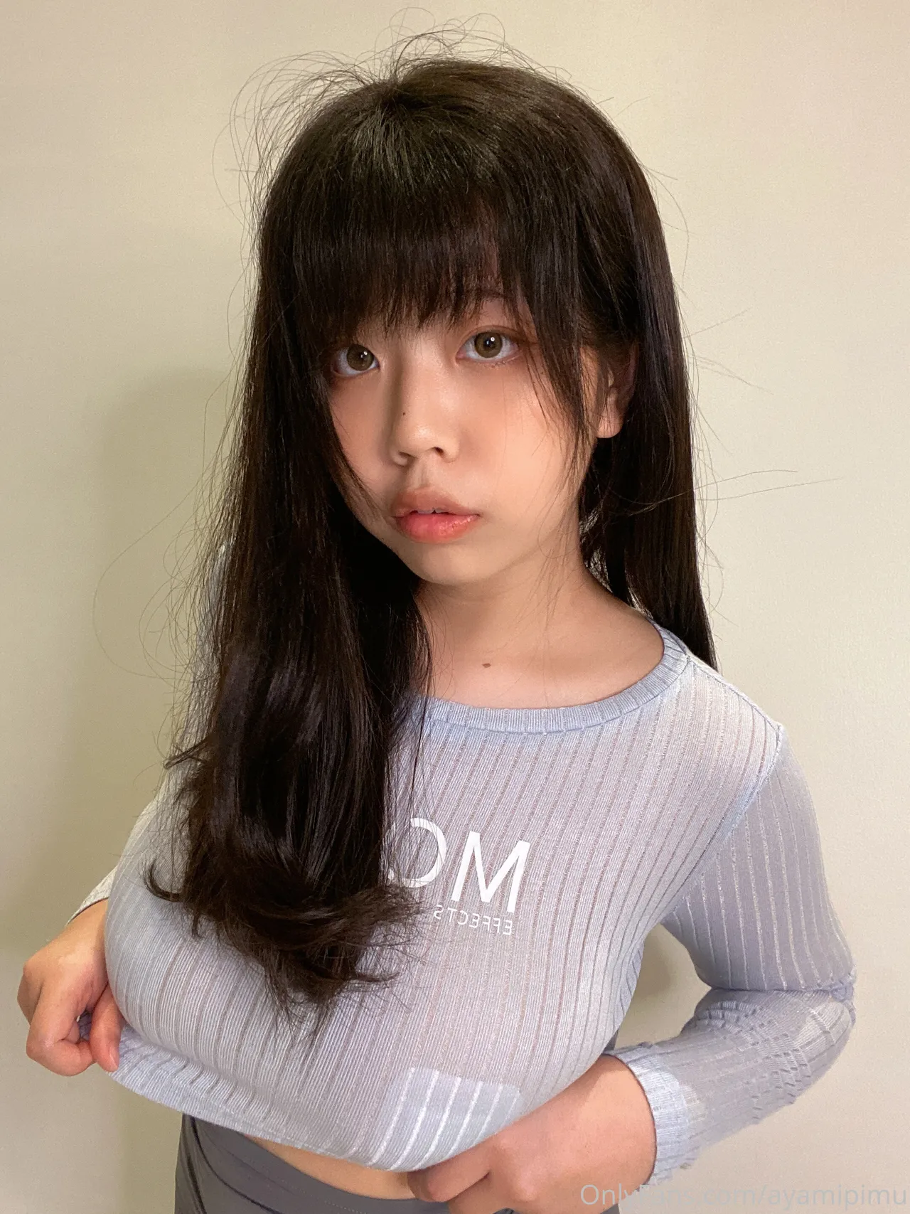 Ayami Pimu - Guitar Sister Ayami Pimu - Guitar Sister