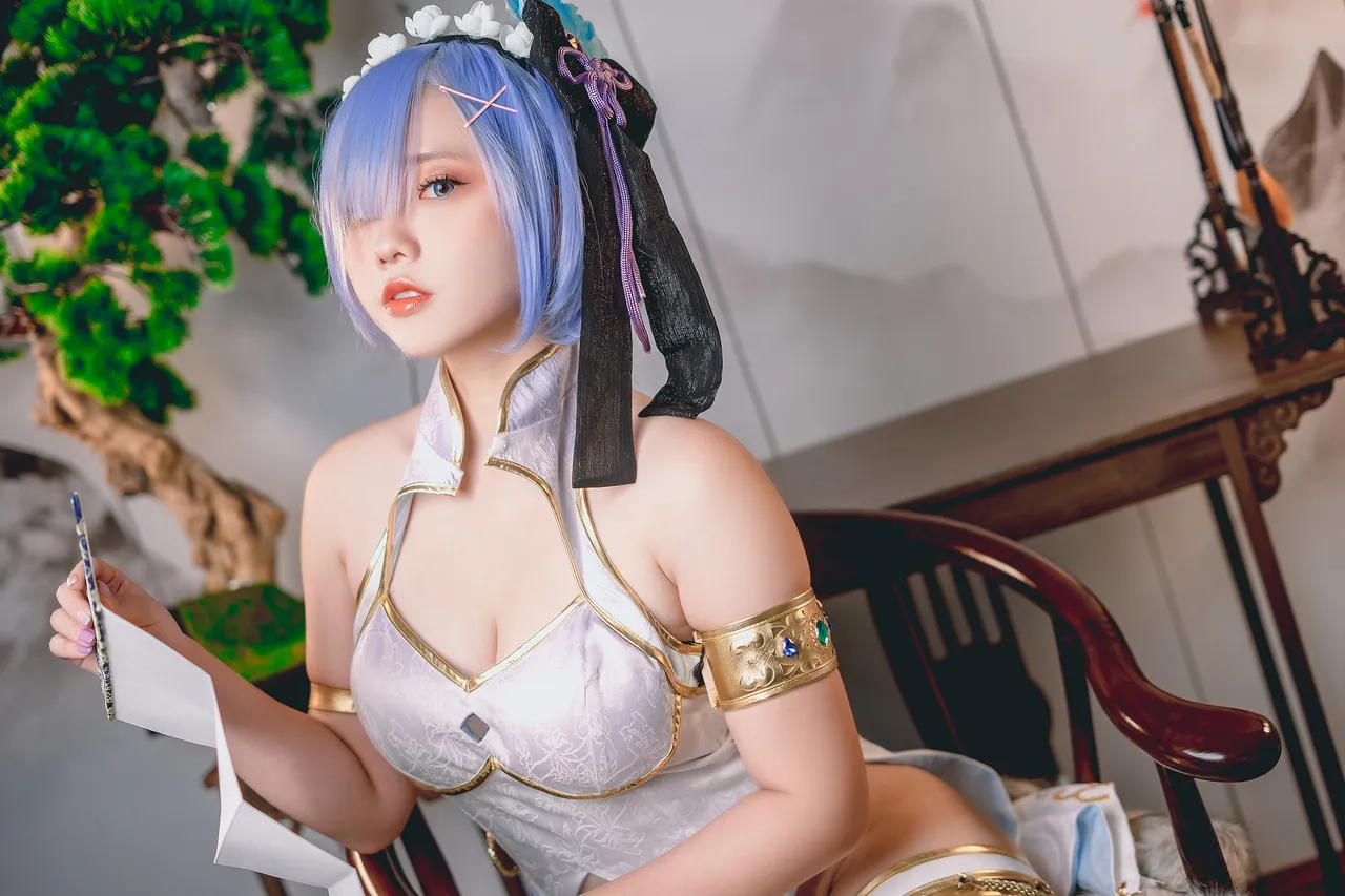 Messie Huang - Rem Messie Huang - Rem