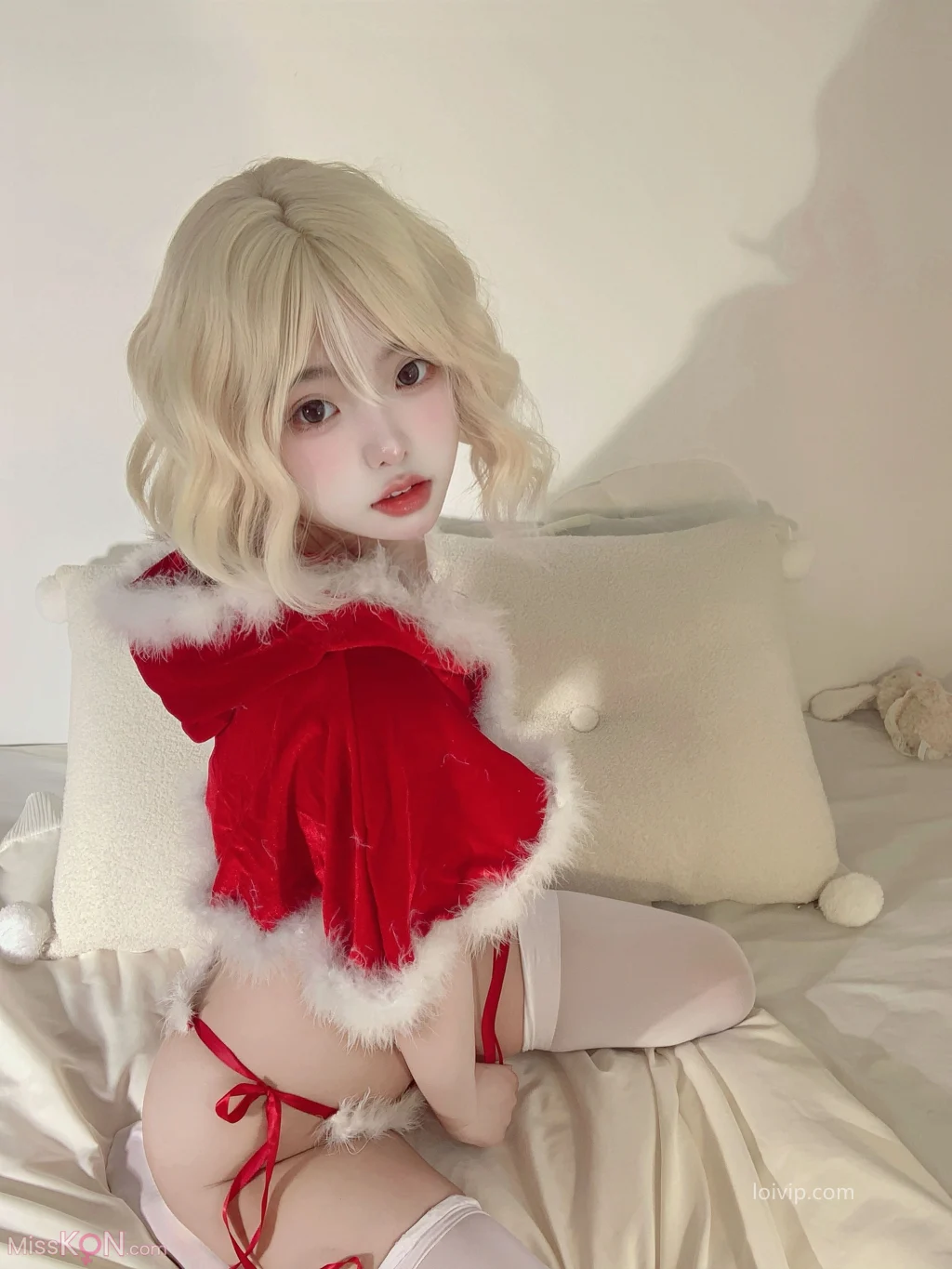 Coser@ Your True U: Christmas (30 photos + 1 video) Coser@ Your True U: Christmas (30 photos + 1 video)