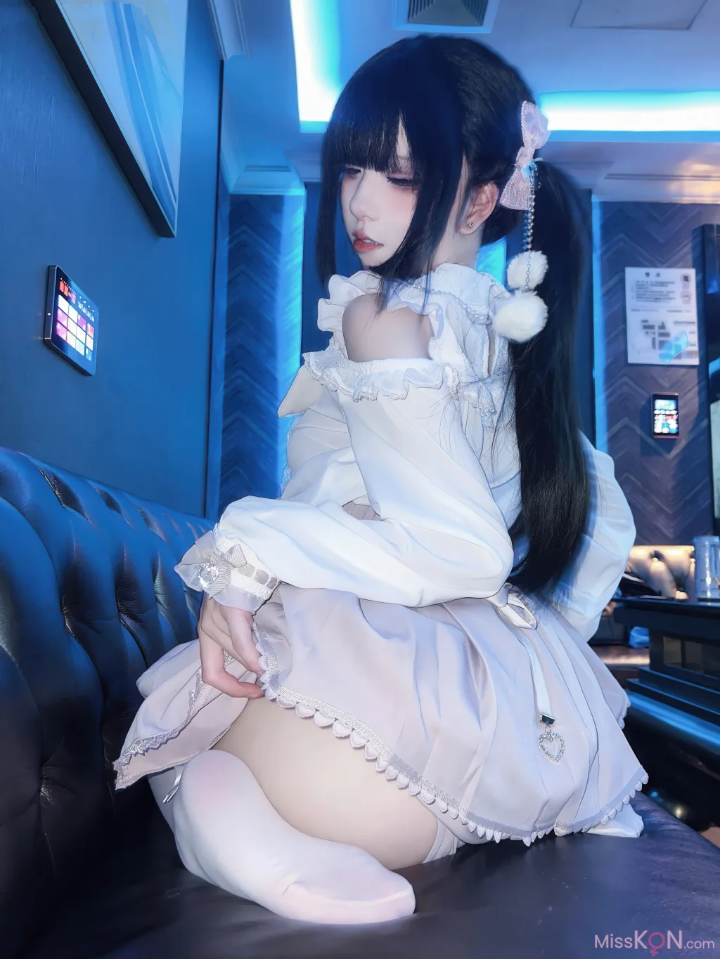 Coser@ Paper Yue Etsu_ko: KTV Date with a Landmine Girl (44 photos) Coser@ Paper Yue Etsu_ko: KTV Date with a Landmine Girl (44 photos)
