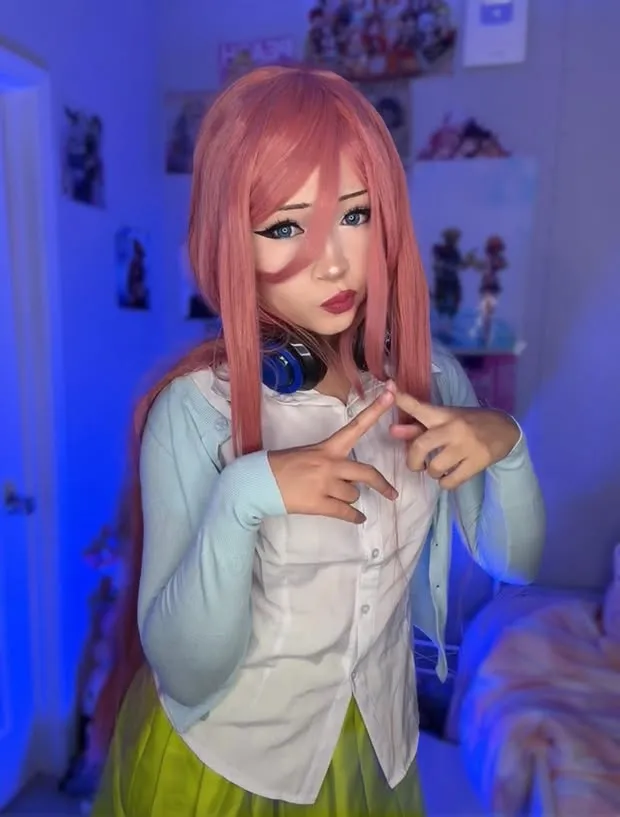 Koraaura - Miku Nakano Koraaura - Miku Nakano