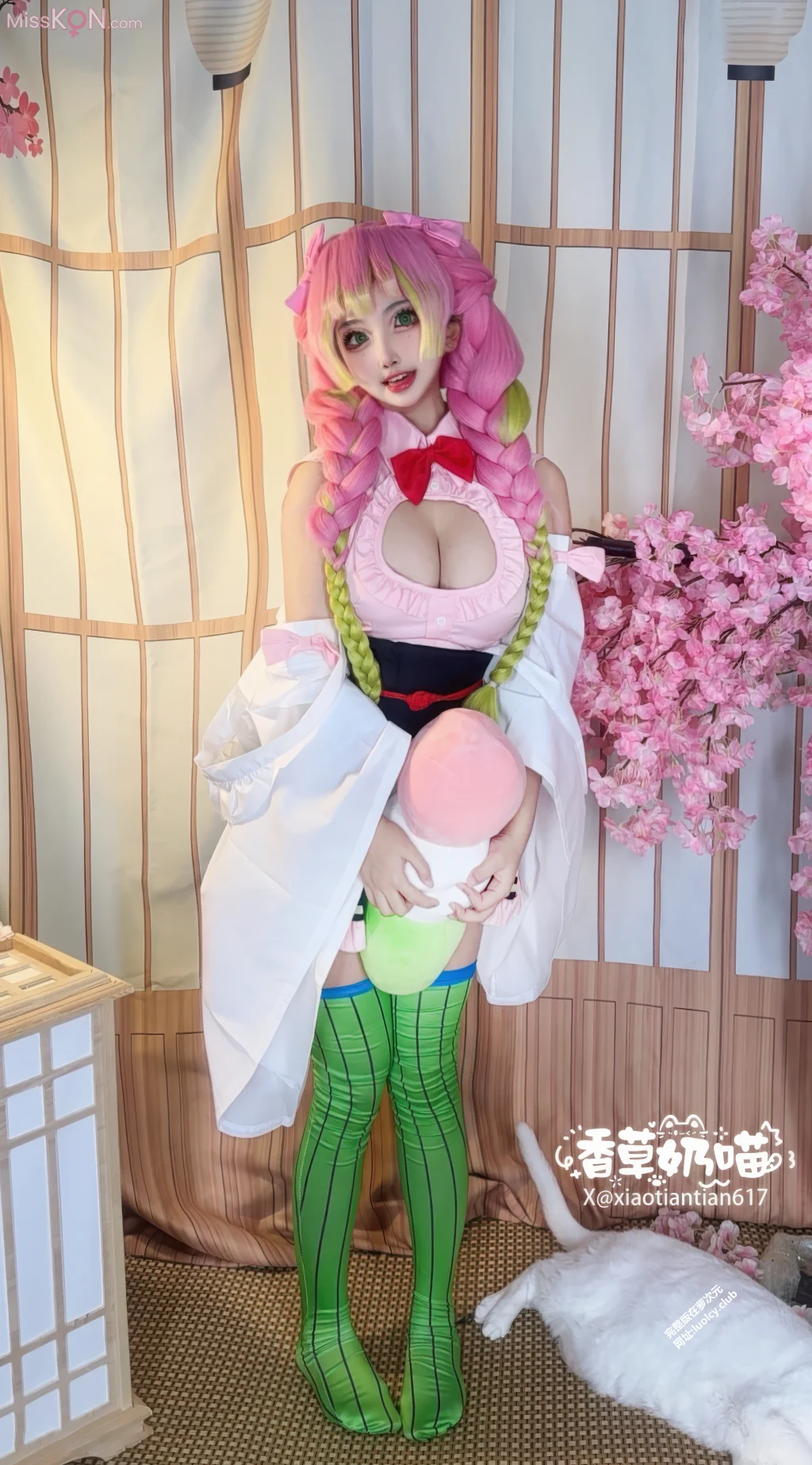 Coser@香草奶喵: 蜜璃女仆 (62 photos + 30 videos) Coser@香草奶喵: 蜜璃女仆 (62 photos + 30 videos)