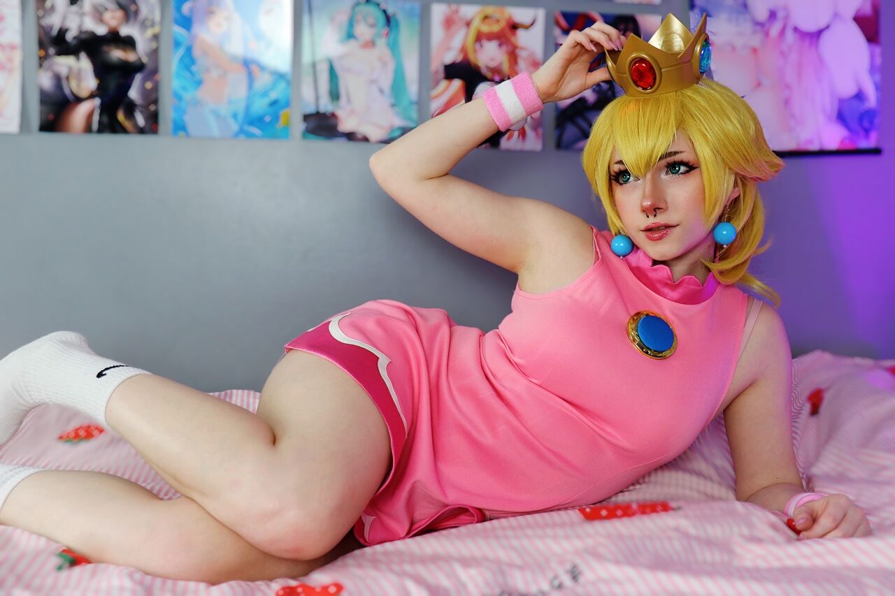 Toxicosplays - Tennis Peach Toxicosplays - Tennis Peach