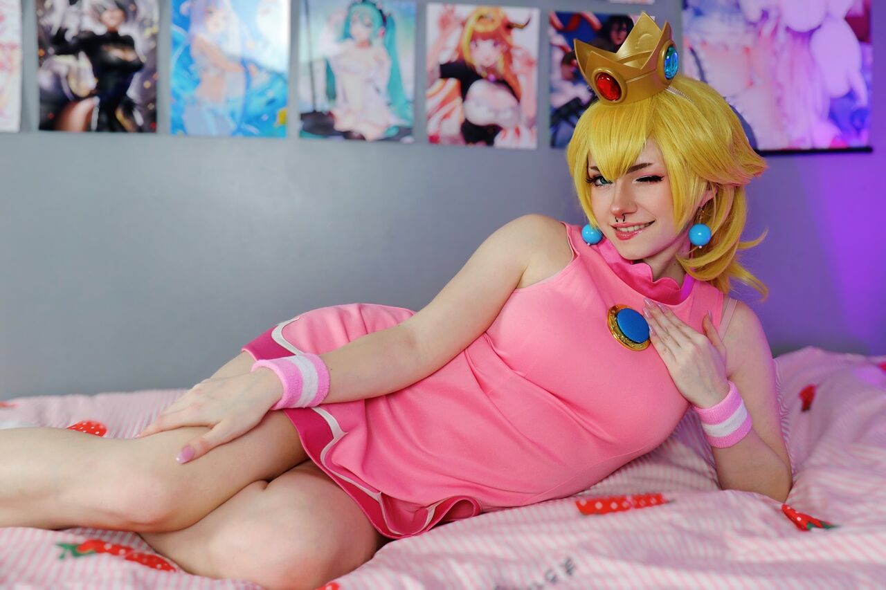 Toxicosplays - Tennis Peach Toxicosplays - Tennis Peach