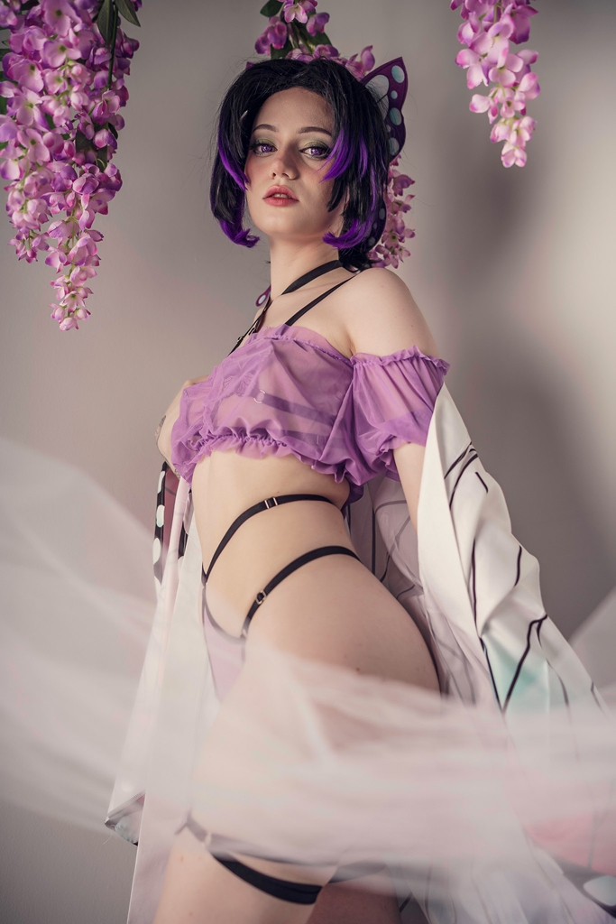 Moondays – Shinobu Kocho Moondays – Shinobu Kocho
