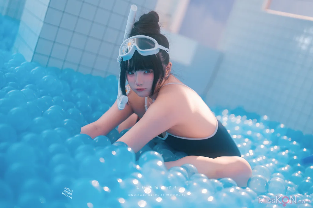 Kosar@落落Raku: 8K 乳环 死库水 (52 photos + 1 video) Kosar@落落Raku: 8K 乳环 死库水 (52 photos + 1 video)