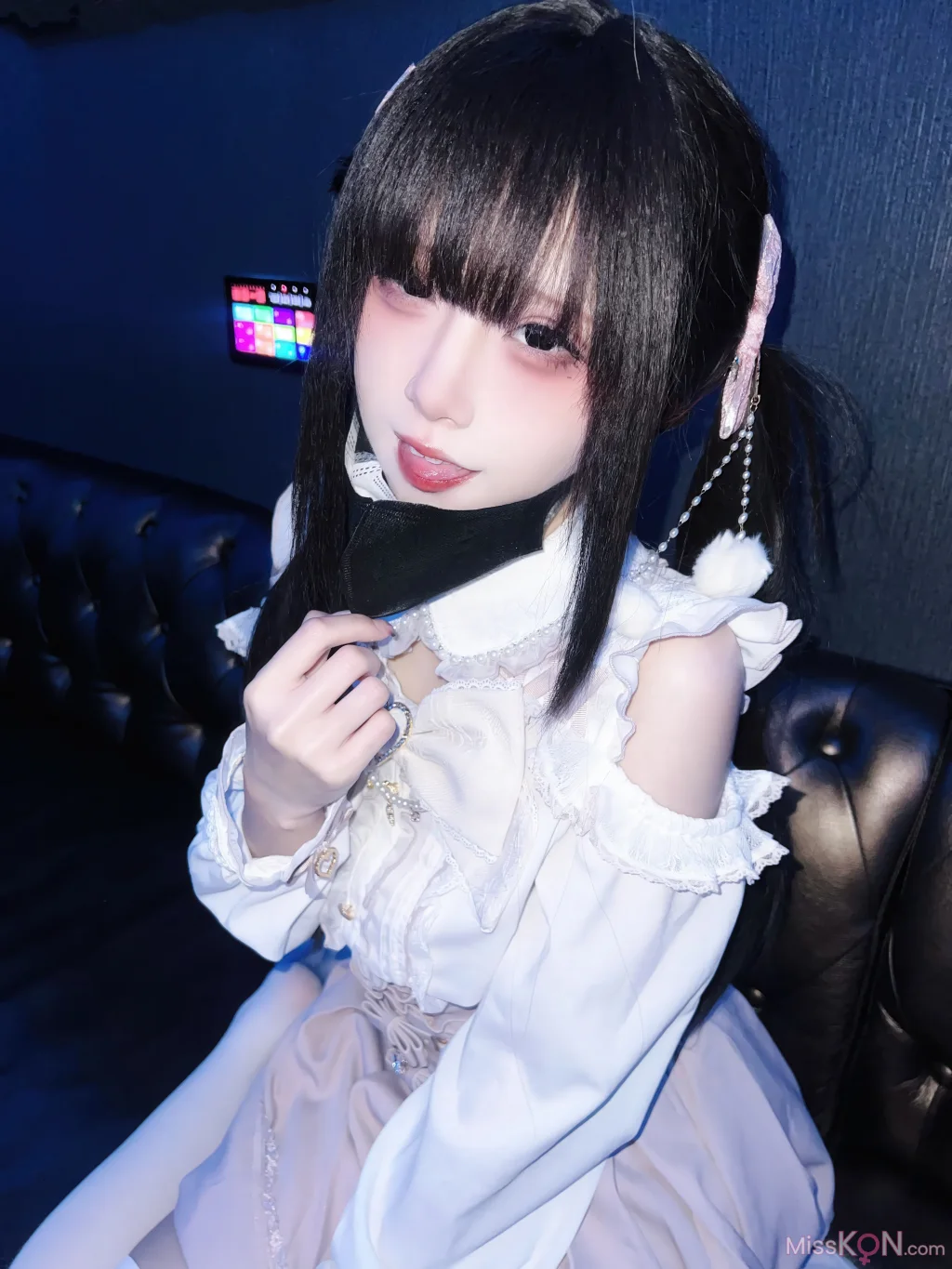 Coser@ Paper Yue Etsu_ko: KTV Date with a Landmine Girl (44 photos) Coser@ Paper Yue Etsu_ko: KTV Date with a Landmine Girl (44 photos)