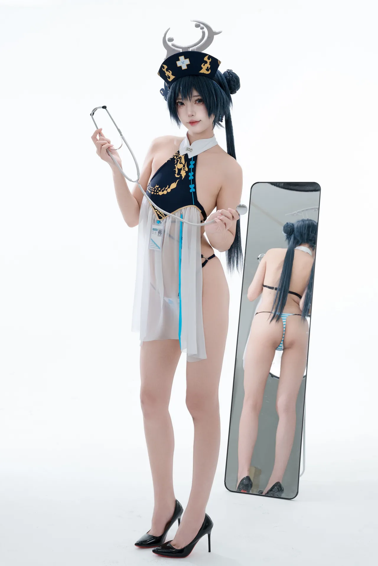 Cosplayers Full Body Cosplayers Full Body