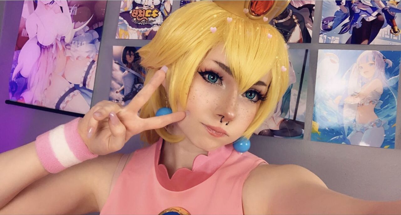 Toxicosplays - Tennis Peach Toxicosplays - Tennis Peach