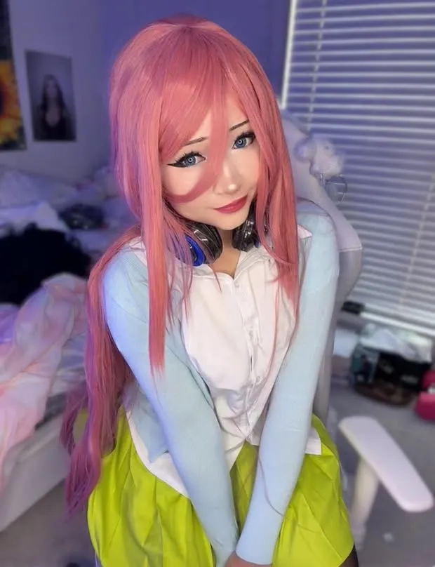 Koraaura - Miku Nakano Koraaura - Miku Nakano