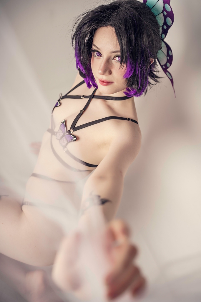 Moondays – Shinobu Kocho Moondays – Shinobu Kocho