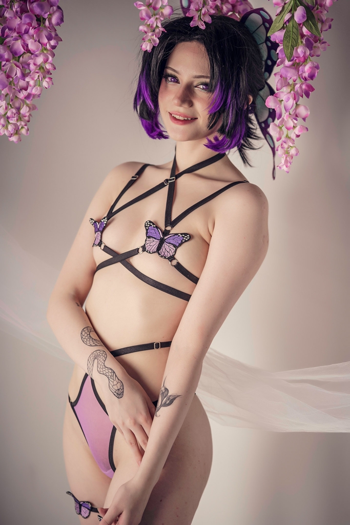 Moondays – Shinobu Kocho Moondays – Shinobu Kocho